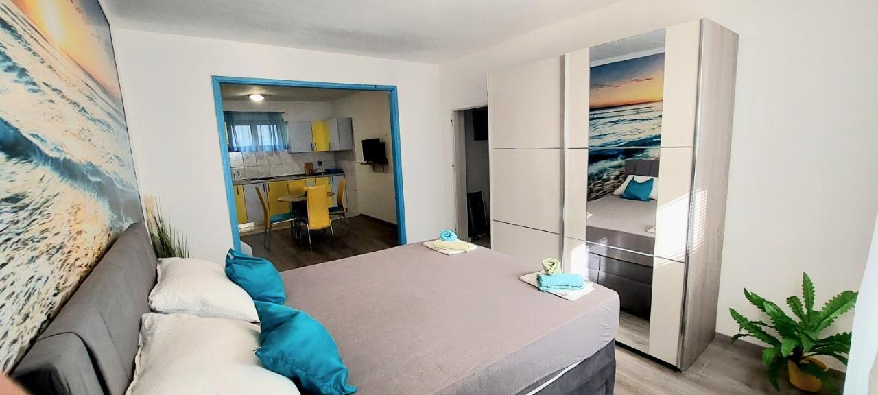 Luna Apartments Baška Voda Eksteriør billede